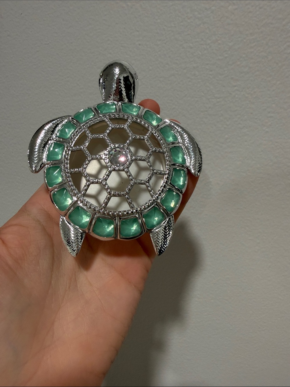 Turtle Bath & Body Works Car Sun Visor Scent Holder